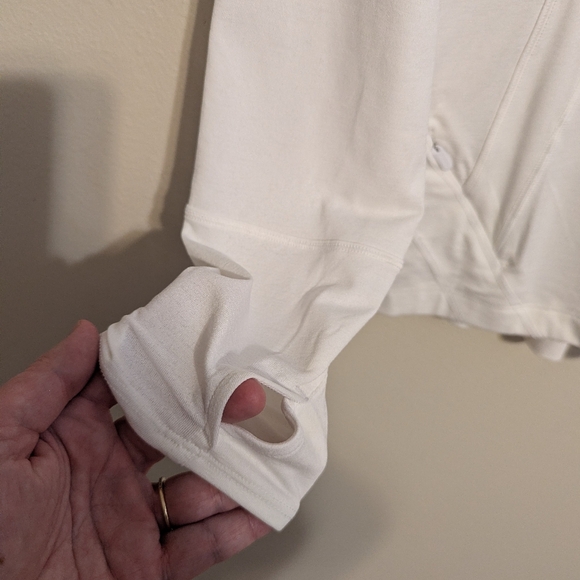 Athleta Pacifica Illume UPF Fitted Top - NWT! - Picture 7 of 7